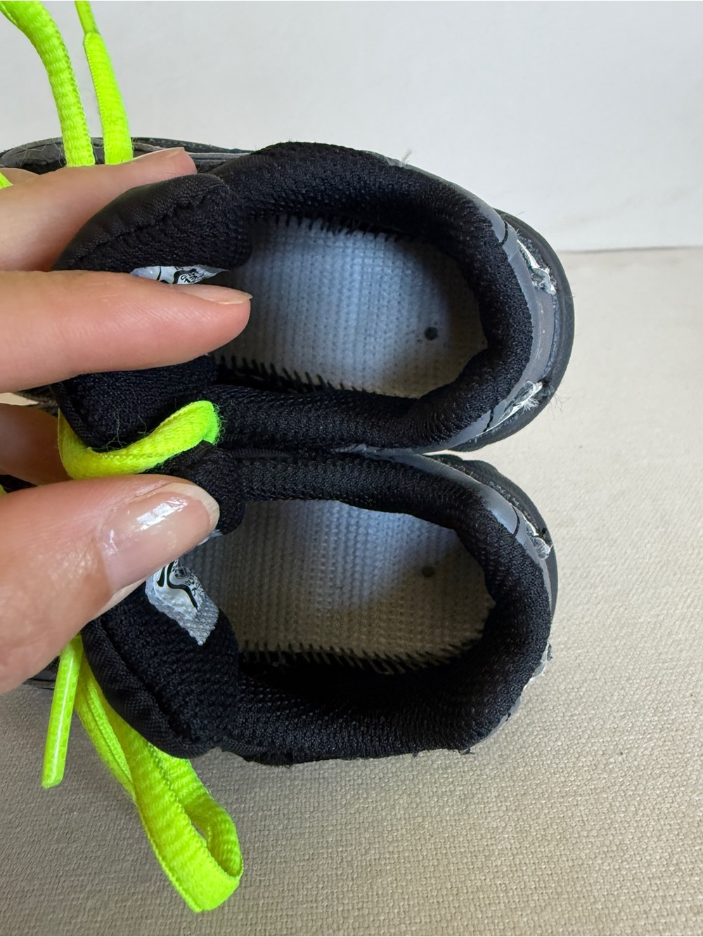 Nike Air Max 95 TD sneakers in a "Black Volt" colorway size 7C - Picture 8 of 11